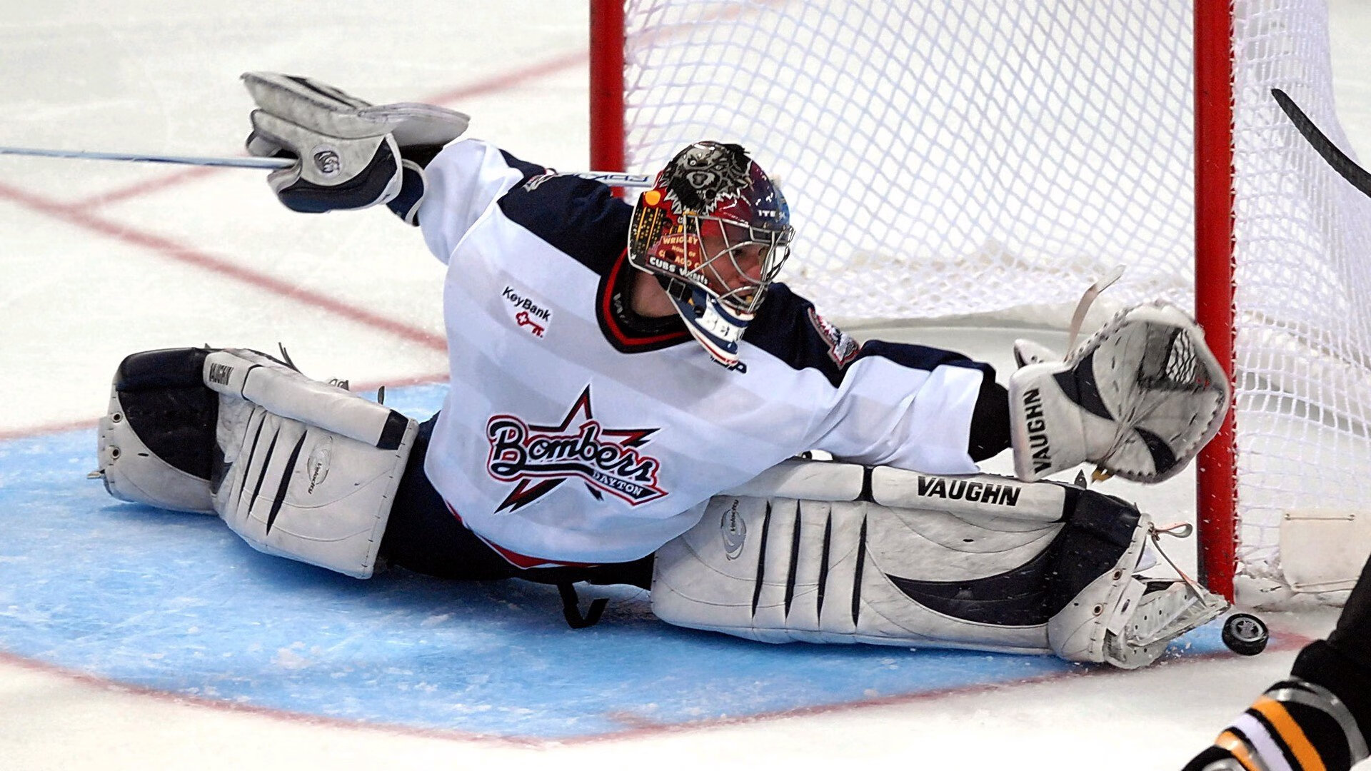 《电竞职业路径多元化：从选手到教练、解说、管理》，电竞职业选手出路