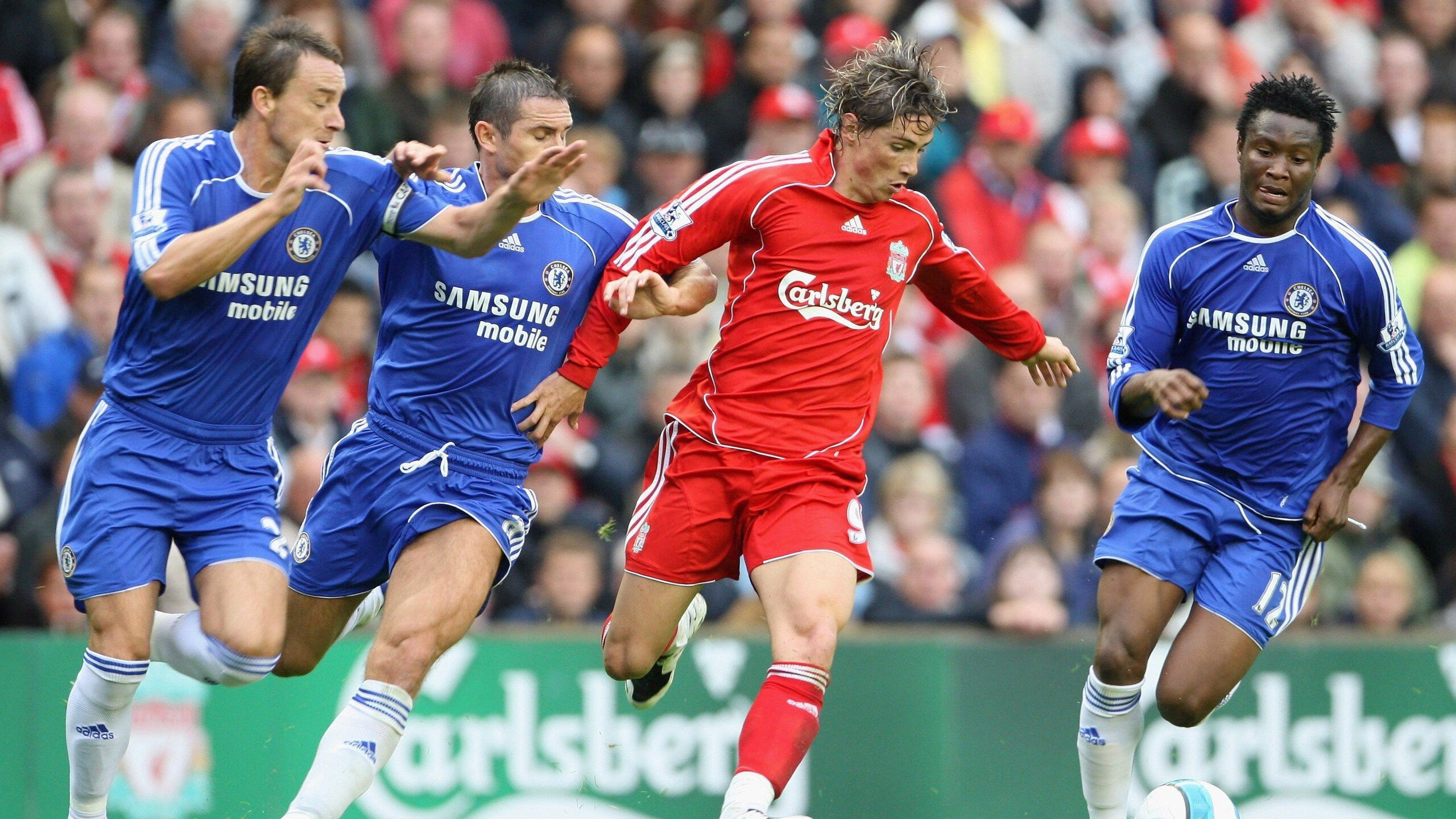 马德里德比战，皇马战胜曼联锁定晋级，马德里竞技vs皇家马德里视频直播