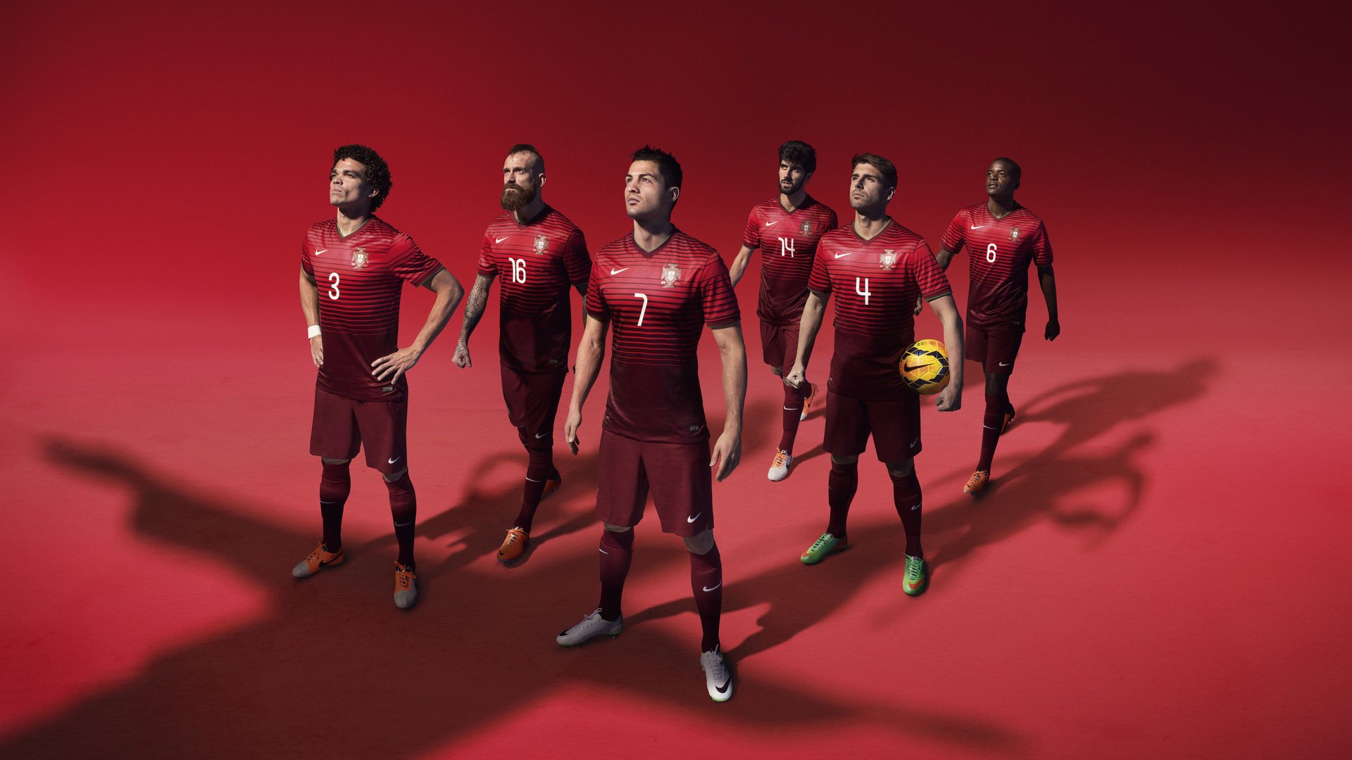 欧冠“超级对决”：史上最激烈的球队碰撞，欧冠决赛和超级碗